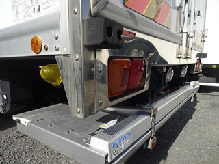 ��������