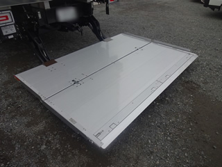 ��������